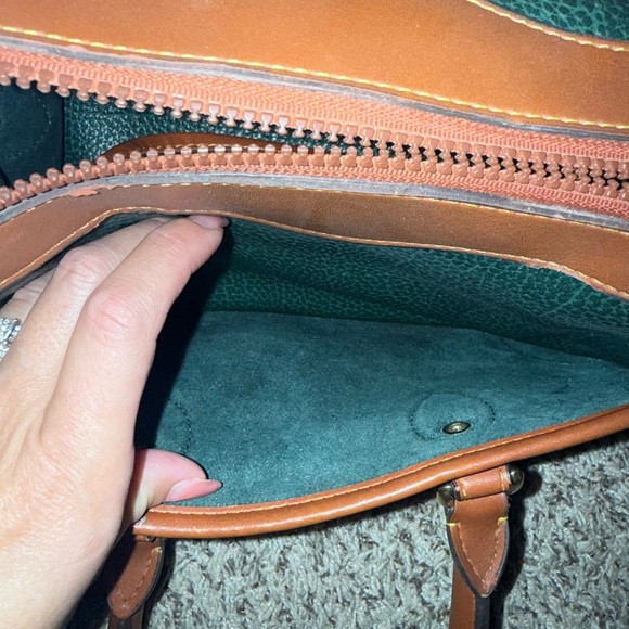 Dooney & Bourke handbag leather hard case - Picture 2 of 6